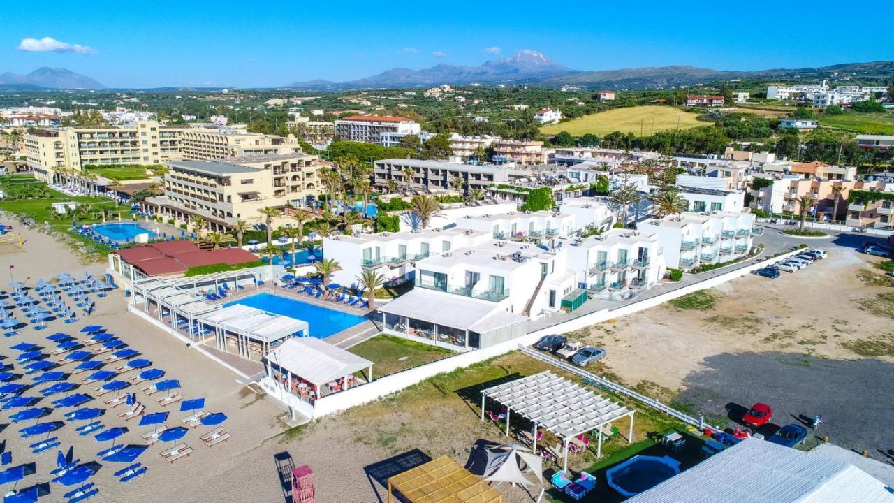 أذيليانوس كامبوس Adele Beach Hotel المظهر الخارجي الصورة